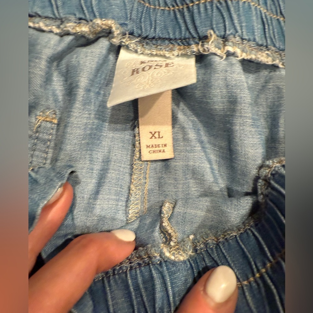 Knox Rose 100% Rayon Chambray Blue Pleated Waist Tie Chino Shorts Women XL - Picture 2 of 10